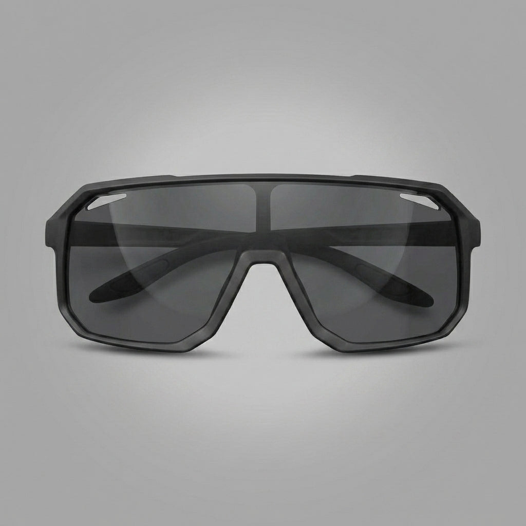 Rauch · Ridge Shades von vorne, Wraparound-Form mit rauchgrauen Gläsern